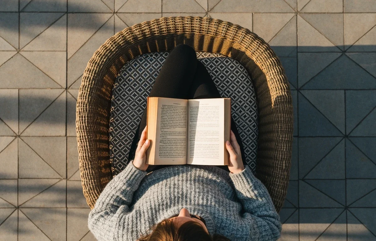 Unfolding Worlds: How Reading Transforms Your Daily Life and Mind